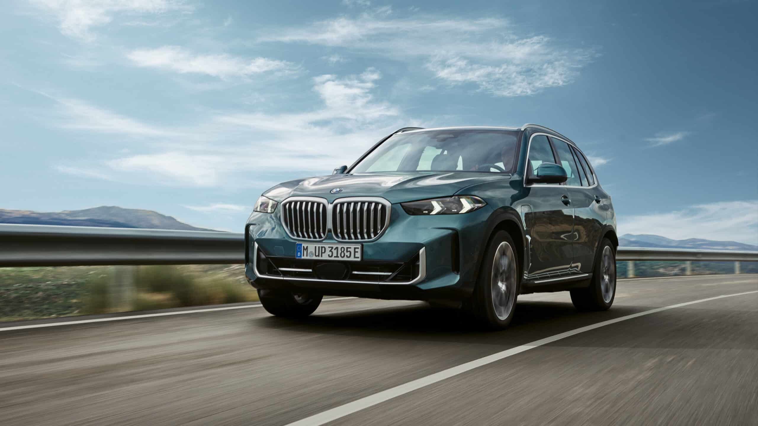 Premium-luokan SUV on täynnä älykkäitä ajamista helpottavia ratkaisuja