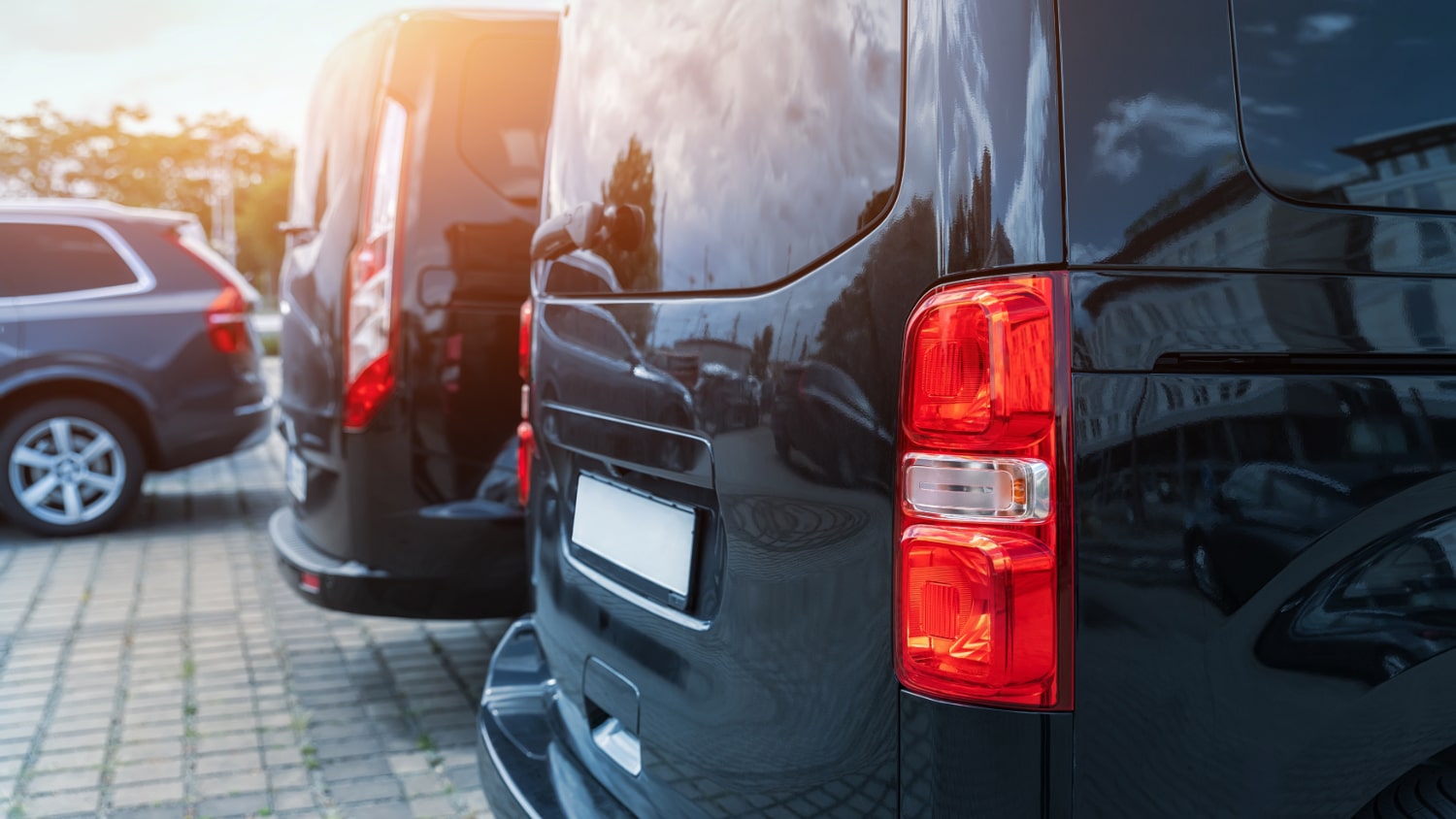 Tällaiset autot yrittäjiä kiinnostivat viime vuonna – Kolme merkkiä kärjessä