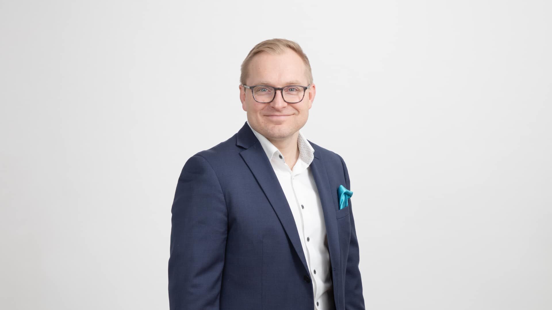 Joka viides suomalainen arvioi kuluttavansa yli varojensa