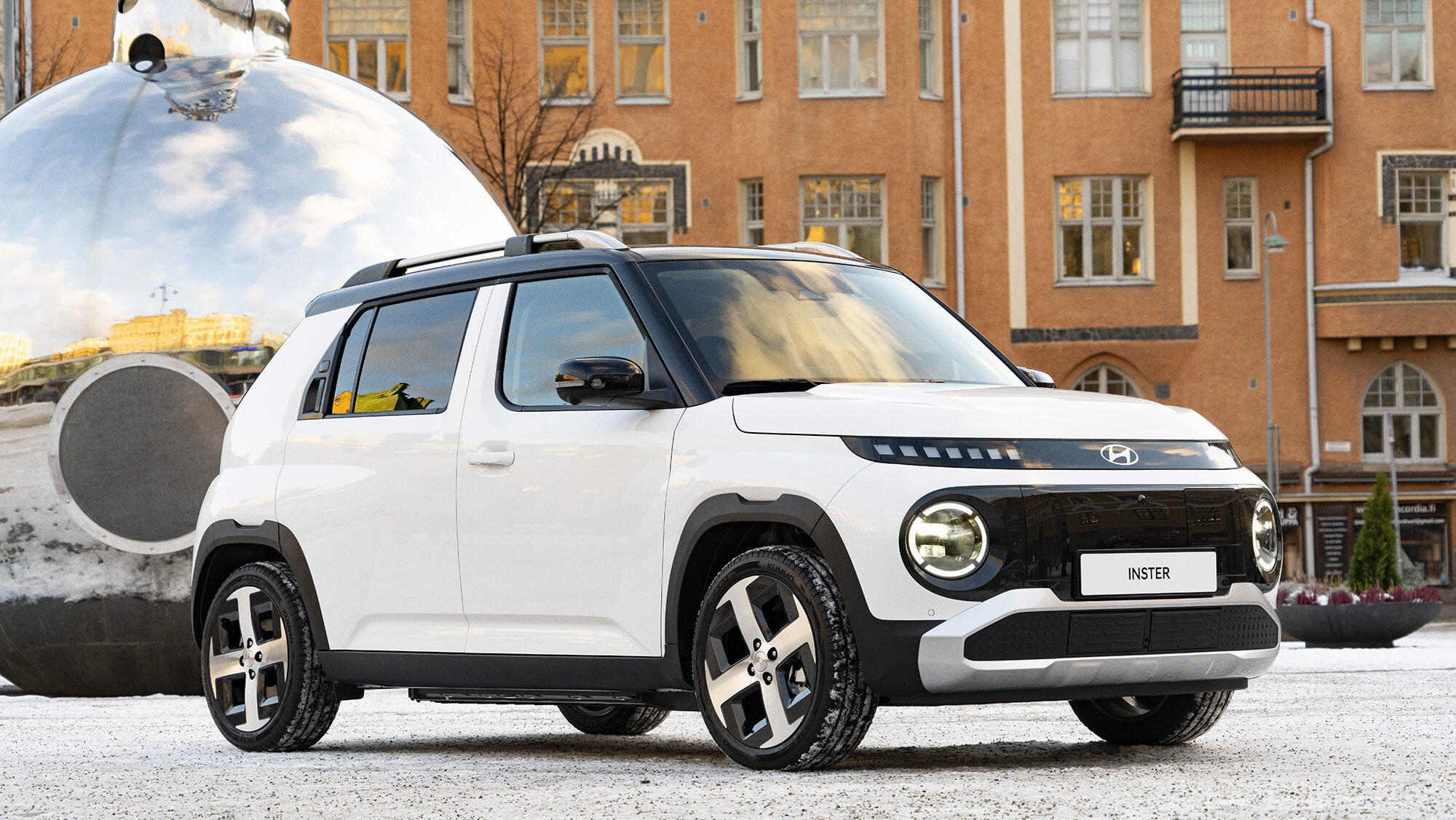 Oletko odottanut aidosti edullista sähköautoa? Tämä Hyundain uutuus hämmästyttää tiloillaan